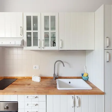 Apartamento Accogliente Casa Molina 5 *